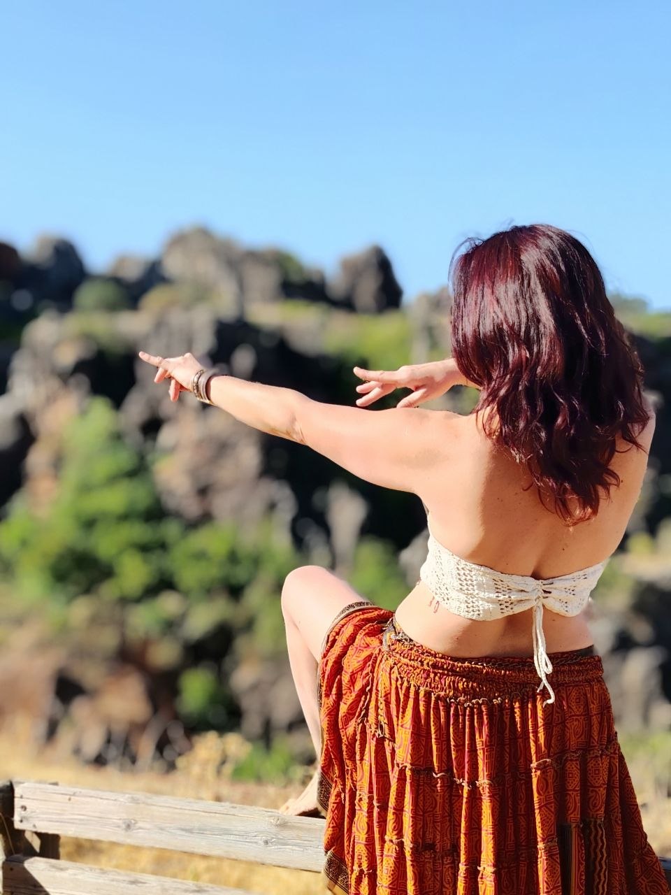Silvia danzando hacia el horizonte